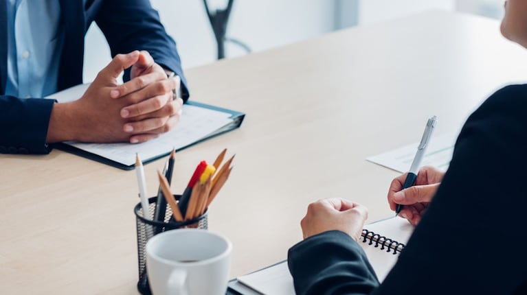 Los sectores con los salarios pretendidos más altos y bajos  (Foto: Adobe Stock)