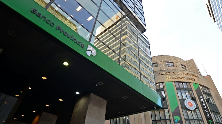 Sube el plazo fijo: las tasas, banco por banco, y los motivos del alza 2 En lo que va de agosto se hicieron 29.000 plazos fijos a través de la aplicación Cuenta DNI del Banco Provincia. (Foto: Prensa Banco Provincia).