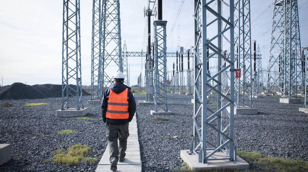 El Gobierno busca coordinar un plan con empresas energéticas para evitar cortes de luz masivos en el verano