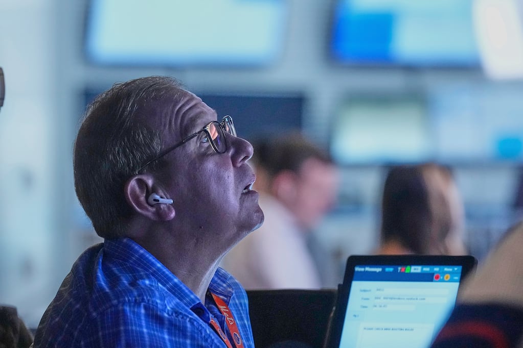 Dólar, acciones y bonos: cómo operaron este miércoles 27 de agosto a horas de una licitación clave del Tesoro