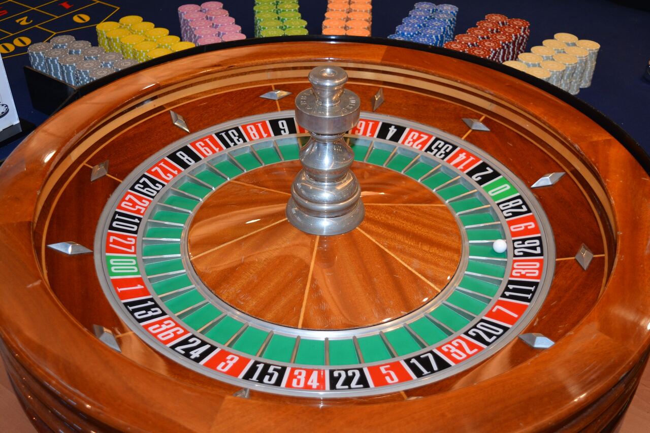 Famosos amantes de la Ruleta: Celebridades que no pueden resistirse al juego