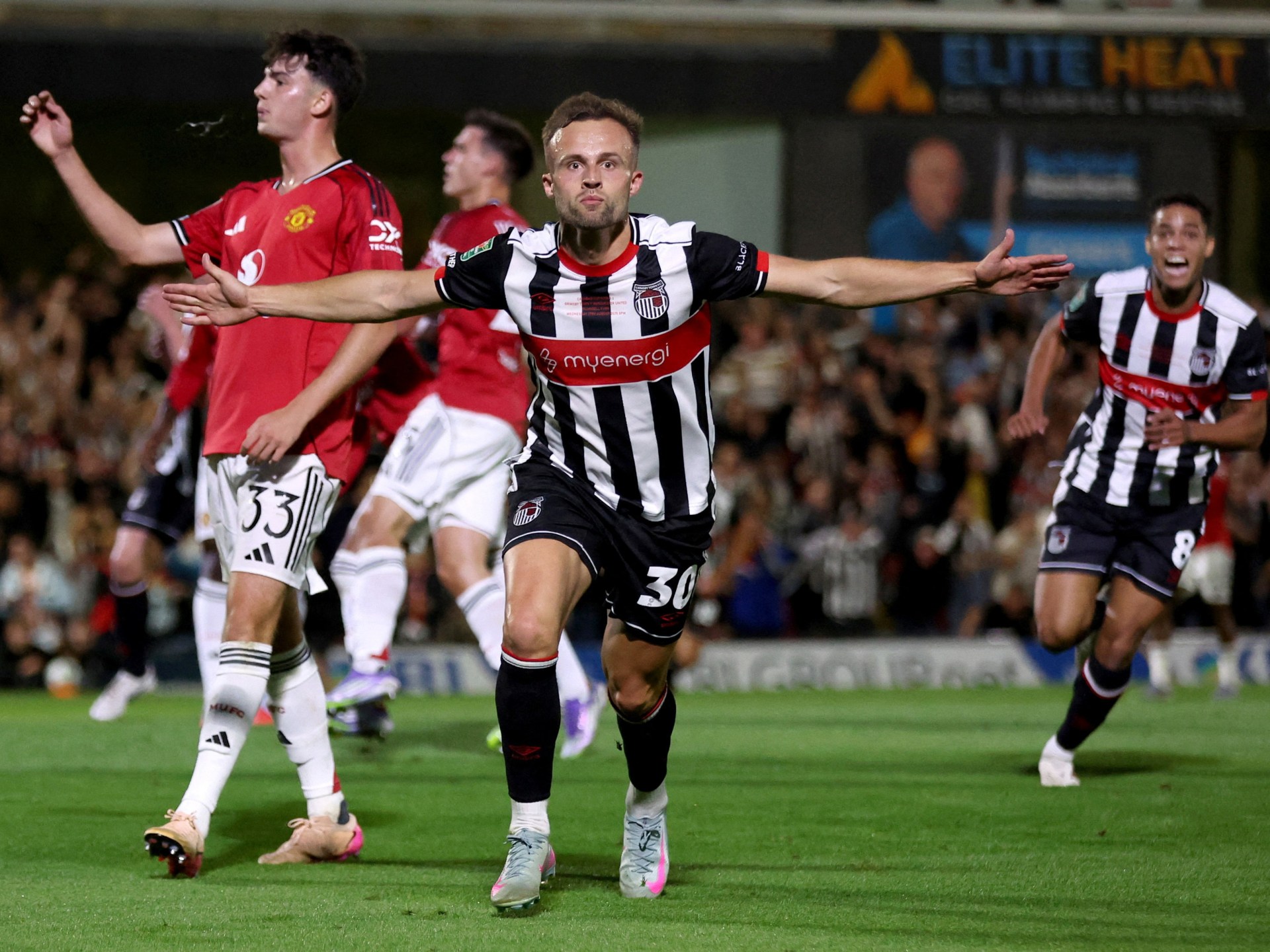Man Utd abandonado de la Copa de la liga por la ciudad de Grimsby de cuarto nivel