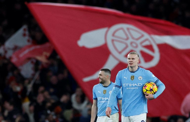 Erling Haaland de Manchester City se ve abatido después de que Thomas Partey de Arsenal obtiene su segundo gol