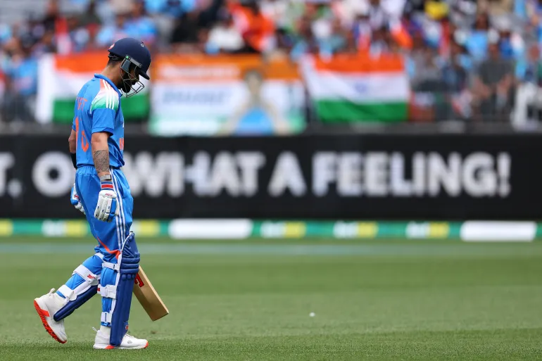 Kohli y Rohit de India recuperarán la forma después de la derrota de Perth ODI, dice Ponting 2 Virat Kohli reacciona.