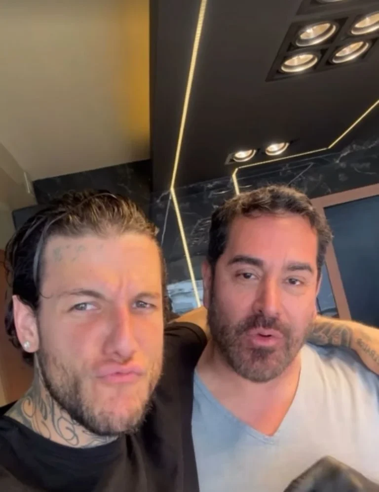 Alex Caniggia se cambió toda la cara y luce irreconocible