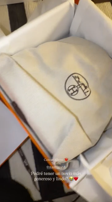 ¡Explota Wanda! El provocador regalo de Mauro Icardi a la China Suárez por su primer aniversario 2 ¡Explota Wanda! El provocador regalo de Mauro Icardi a la China Suárez por su primer aniversario