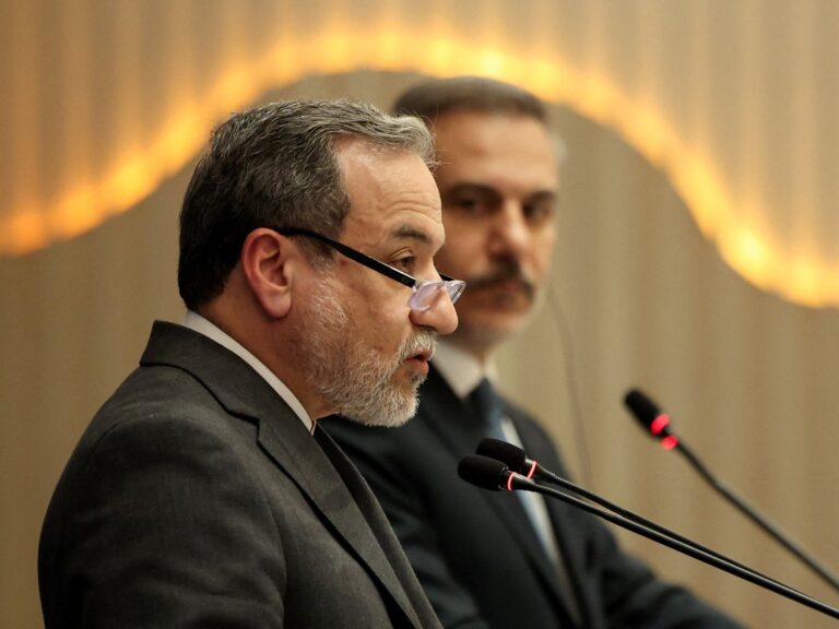 Ante la creciente presión de EE.UU., Irán ofrece una negociación nuclear “en pie de igualdad”