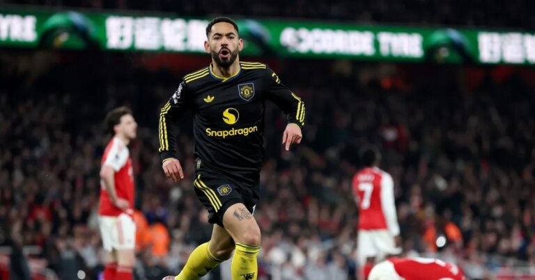 El Manchester United hace mella en las aspiraciones al título del Arsenal con una espectacular victoria por 3-2