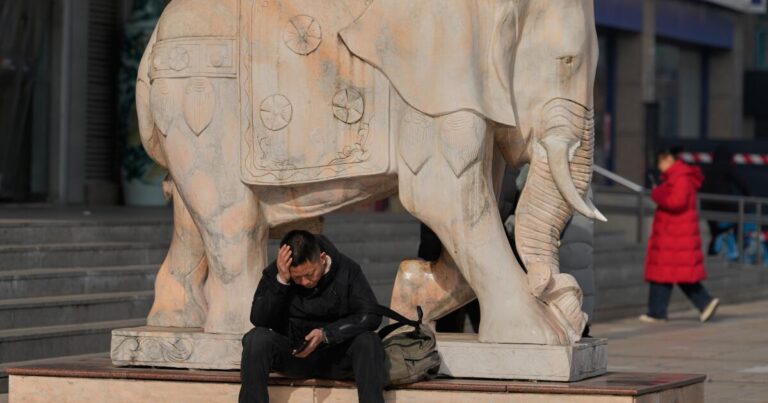 El contundente control de vida de una aplicación añade otra capa a la crisis de soledad en China