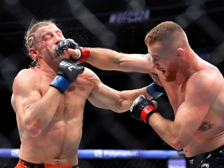 Gaethje derrota a Pimblett para ganar el título interino de peso ligero en UFC 324