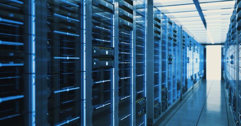 Los centros de datos necesitarán 3 billones de dólares hasta 2030, según Moody's