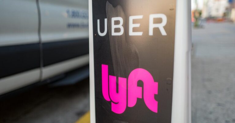 Lyft trabaja en una función de viajes para adolescentes mientras se pone al día con Uber