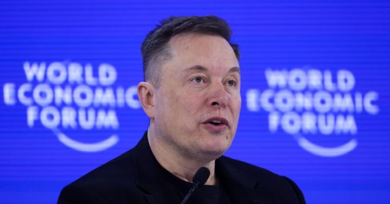 SpaceX considera fusionarse con Tesla o xAI