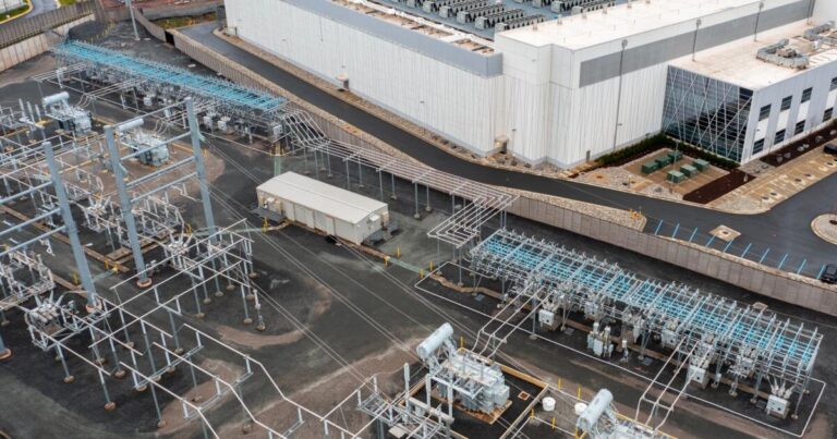 Trump intenta hacer que las empresas tecnológicas paguen por los crecientes costos de la energía