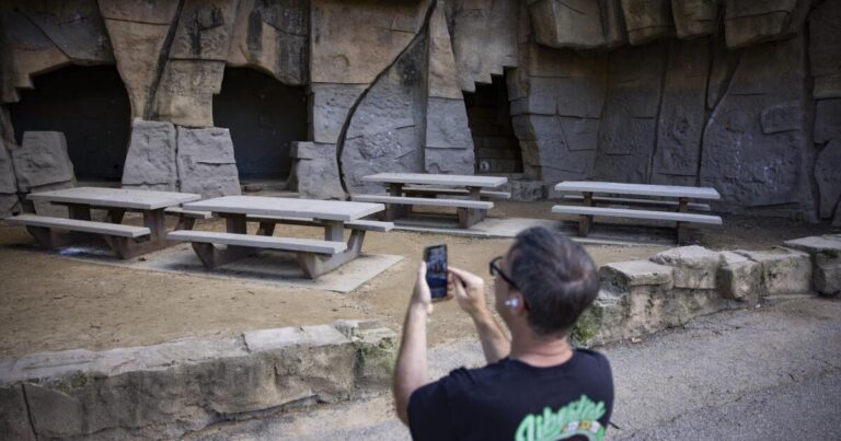 Un espeluznante juego inmersivo está sucediendo en el antiguo zoológico de Griffith Park