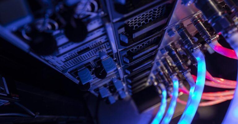 Los titanes tecnológicos gastarán 650.000 millones de dólares este año en la carrera de la IA