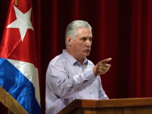 Cuba enfrenta colapso por el bloqueo del petróleo y confirma negociaciones con EE.UU.