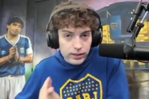 Davoo Xeneize detuvo su programa de streaming para hacer frente a las agresiones de su público