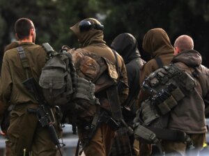 El futbolista israelí en el ataque al sur del Líbano desata la controversia