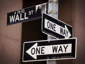 Los mercados repuntan por la posible desescalada del conflicto: análisis de expertos.