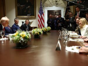 Trump critica a Meloni: “Pensé que era valiente, pero me equivoqué”