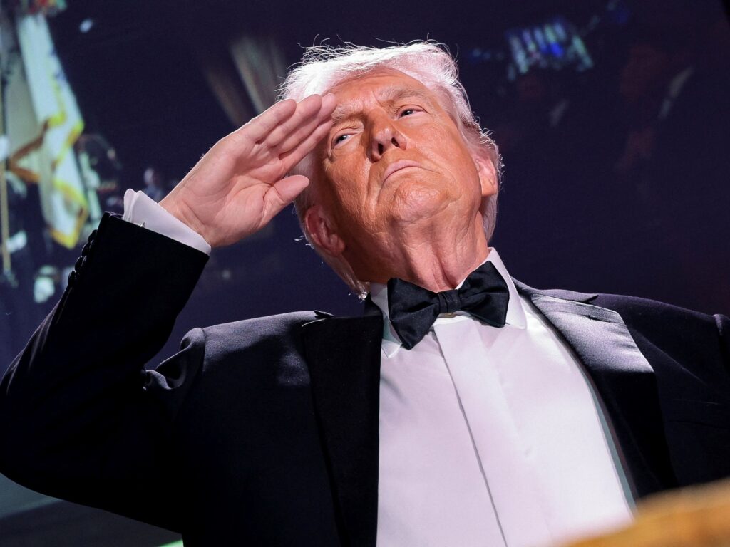 Trump pide que se reanude «de inmediato» el proyecto de su salón de baile en la Casa Blanca tras el ataque.