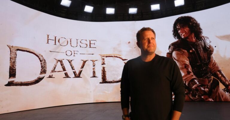 Por qué este director de Hollywood cree que la IA puede salvar empleos cinematográficos en Los Ángeles