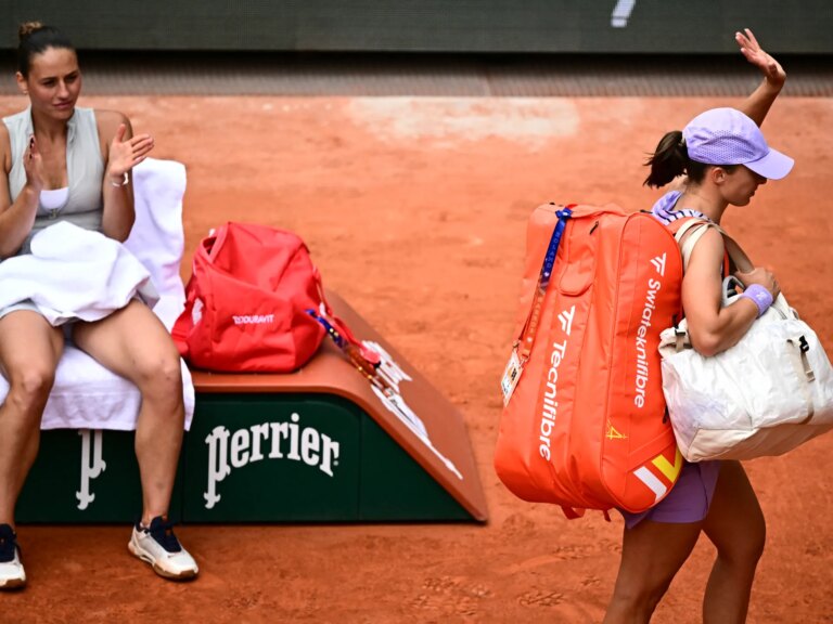 Swiatek, cuatro veces campeón, fuera mientras el Abierto de Francia continúa dando sorpresas