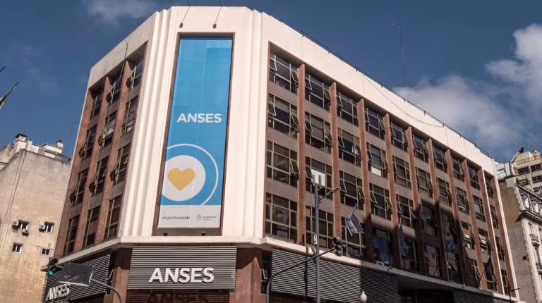 ANSES: quiénes cobran jubilaciones, AUH y asignaciones este jueves 25 de junio