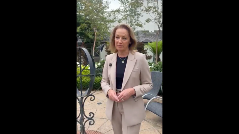 Reacción contra el diputado británico que vinculó el resultado del Mundial de Inglaterra con la seguridad de las mujeres | Noticias de Equidad de Género