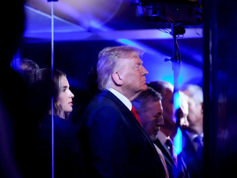 Trump recibe abucheos en su histórica aparición en las Finales de la NBA en Nueva York | Noticias de Donald Trump