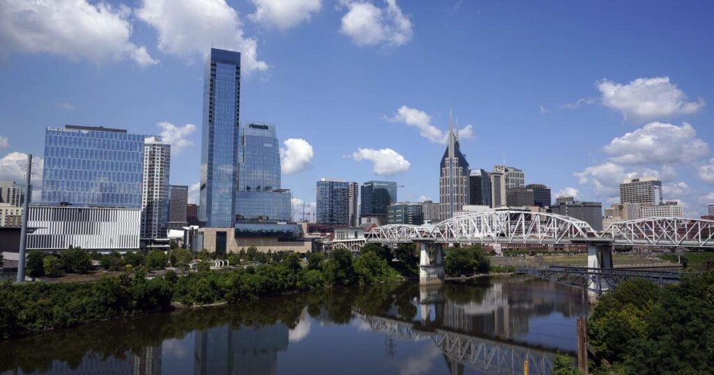 Así intenta Tennessee cortejar a Paramount y otras empresas lejos de California