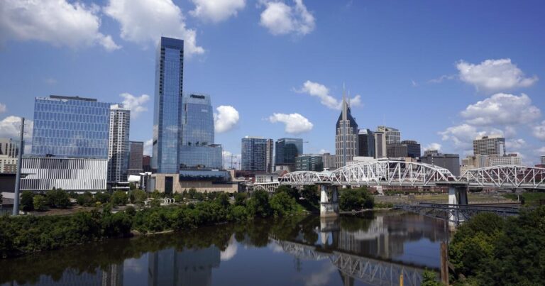 Así intenta Tennessee cortejar a Paramount y otras empresas lejos de California