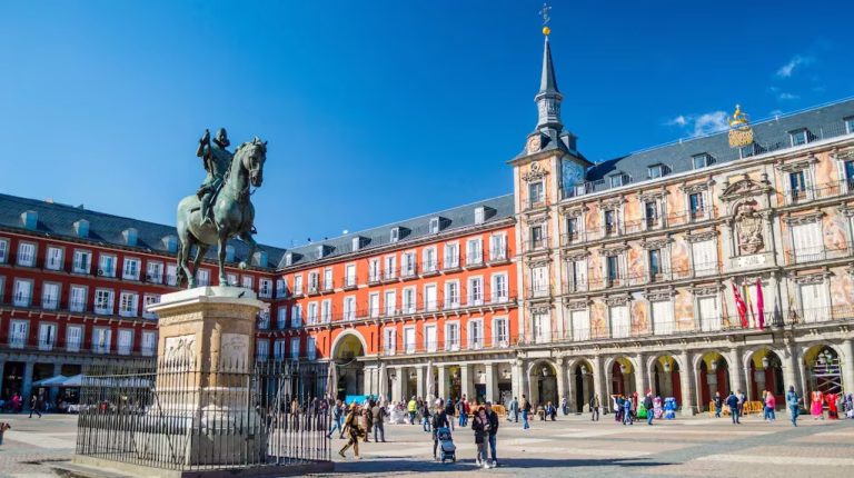 España, rival de la Selección en la final del Mundial: cuánto cuesta viajar al destino europeo más elegido por los argentinos