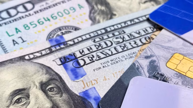 Dólar oficial y dólar tarjeta: banco por banco, a cuánto cotizan este miércoles 5 de agosto