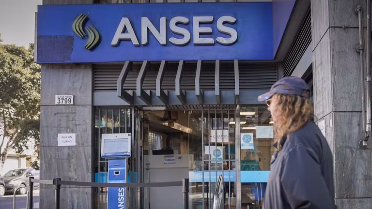 ANSES: quiénes cobran jubilaciones, AUH y asignaciones este jueves 6 de agosto