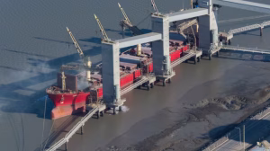 El Gobierno suspendió la reforma de la actividad en los puertos que había paralizado las exportaciones