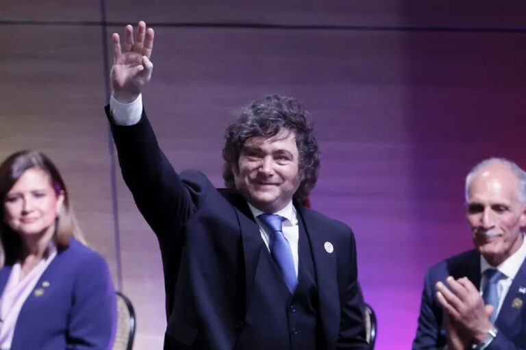 Milei en Colombia: doctorado honoris causa y respaldo a De la Espriella