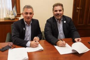 Derogación de ley de reelección de intendentes sigue trabada
