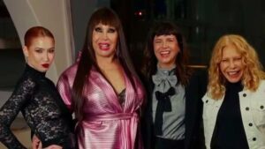 Netflix estrena la serie sobre Moria Casán con Cecilia Roth entre las protagonistas