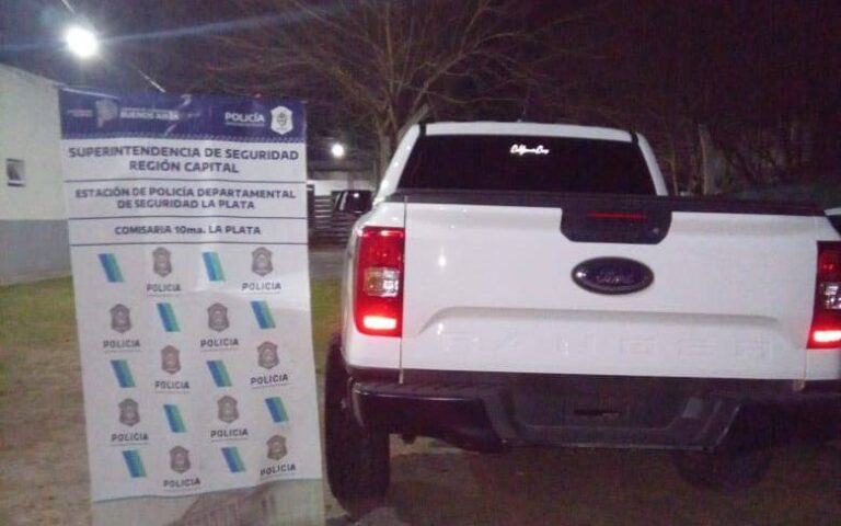 Picadas en Cno. Centenario: detuvieron a conductores de una Ranger y un Golf