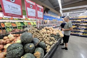 Canasta básica de julio: una familia tipo necesitó más de $1.564.716