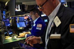Riesgo país sube a 472 puntos y los ADRs argentinos rebotan en Wall Street