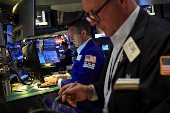 Riesgo país sube a 472 puntos y los ADRs argentinos rebotan en Wall Street