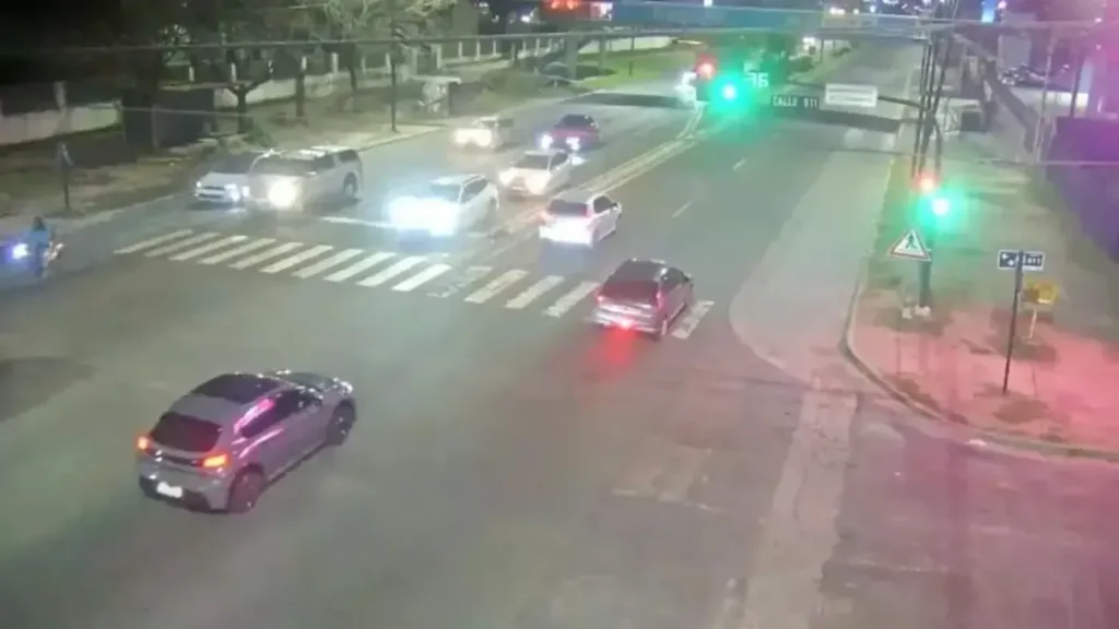 Picada en City Bell: demoraron a dos conductores en Cantilo y 13 C
