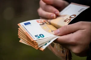 Euro blue hoy, viernes 14 de agosto: a cuánto cotiza