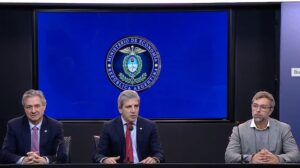 Bancos podrán prestar dólares de clientes a empresas