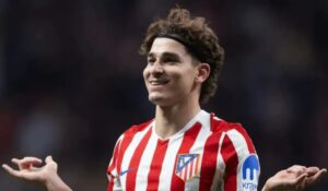 Julián Álvarez se disculpó con sus compañeros y Simeone lo excluyó de un amistoso