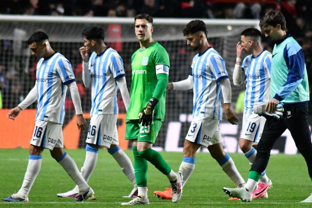 La barra de Racing irrumpió en la práctica previa al partido con Banfield