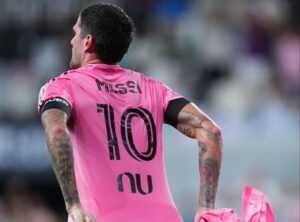 Hoyos contó cómo acompañarán a Messi tras la muerte de su padre